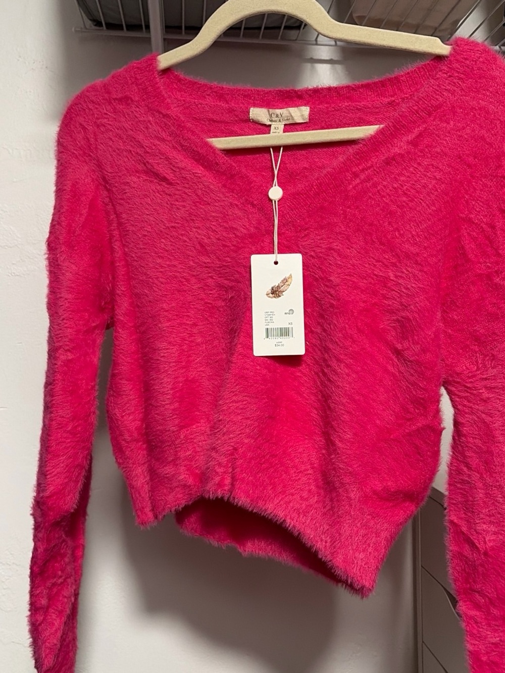 Chelsea & Violet Fuzzy V-Neck Crop Sweater in Hot Pink